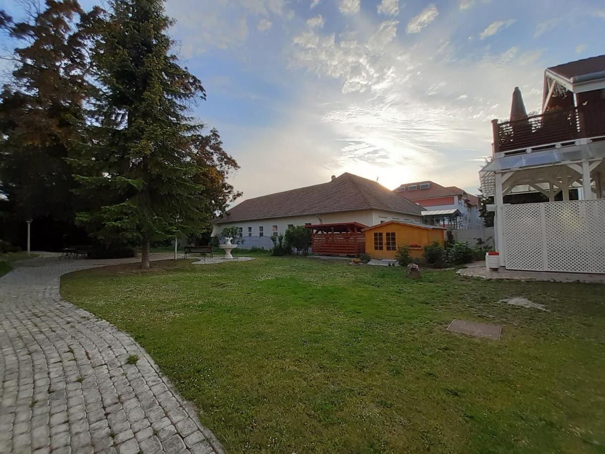 Thermal Garden Mosonmagyaróvár Exteriör bild