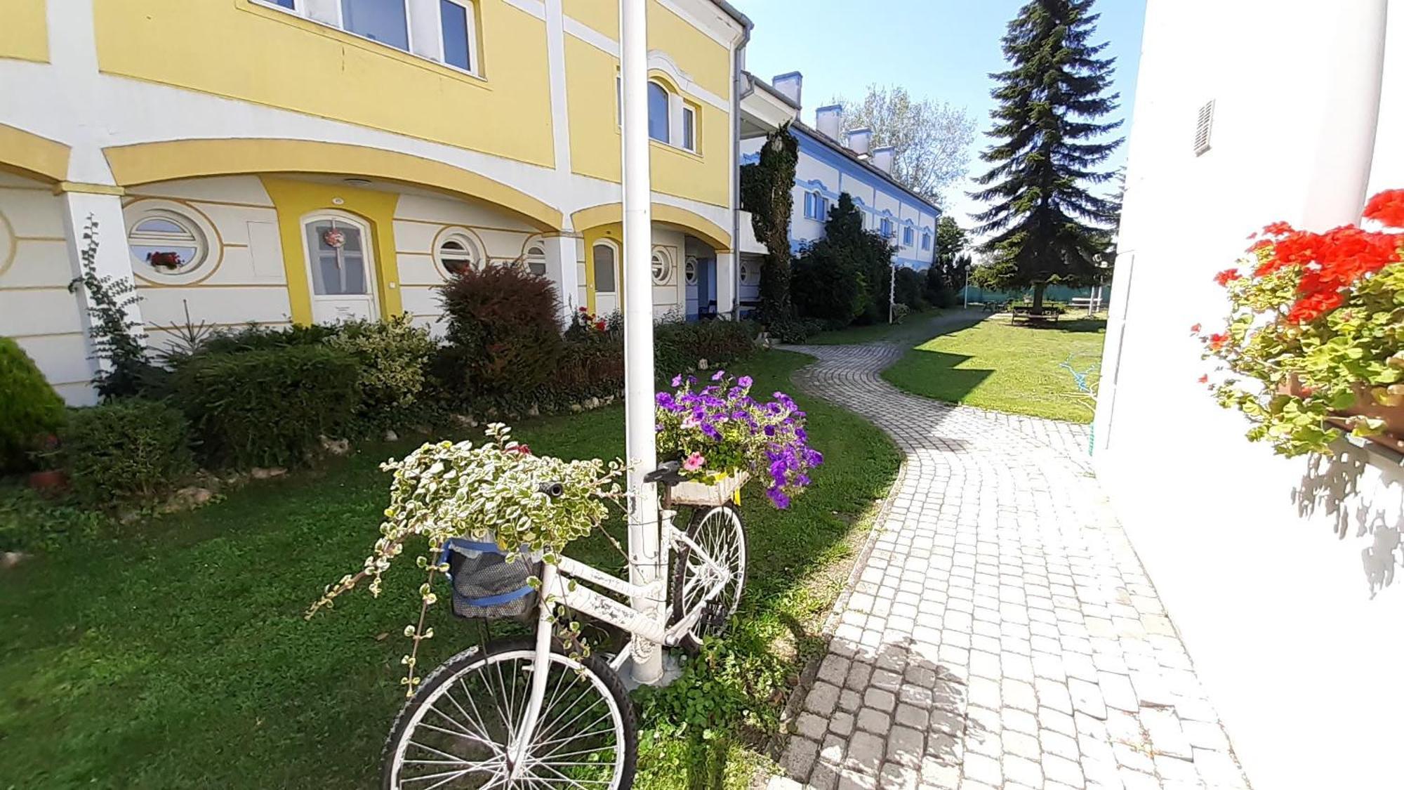 Thermal Garden Mosonmagyaróvár Exteriör bild
